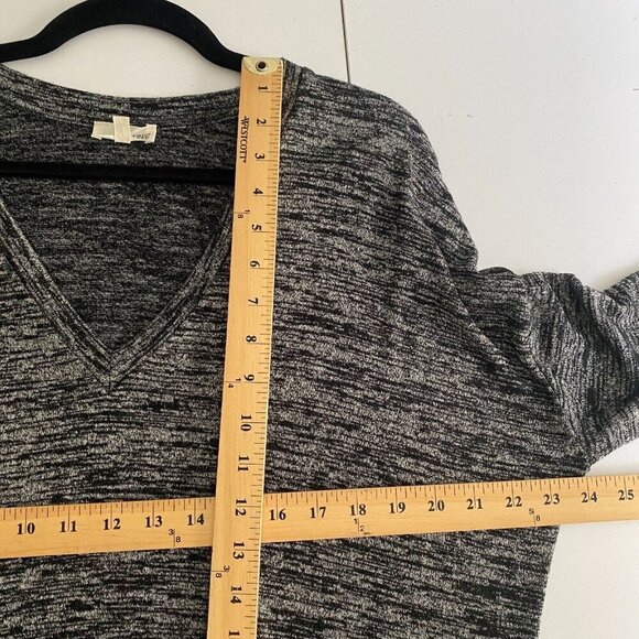 Aritzia Wilfred Free Devinette Womens Top Slouchy Oversized Size S V Neck Gray - Picture 7 of 9